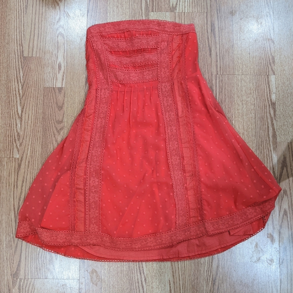 Sleeveless dress